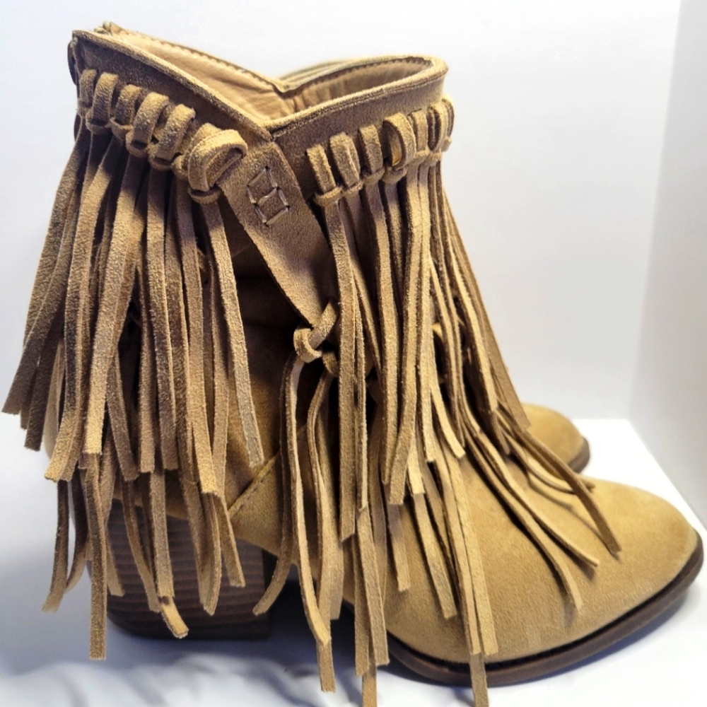 Wild G fringe booties size 6
